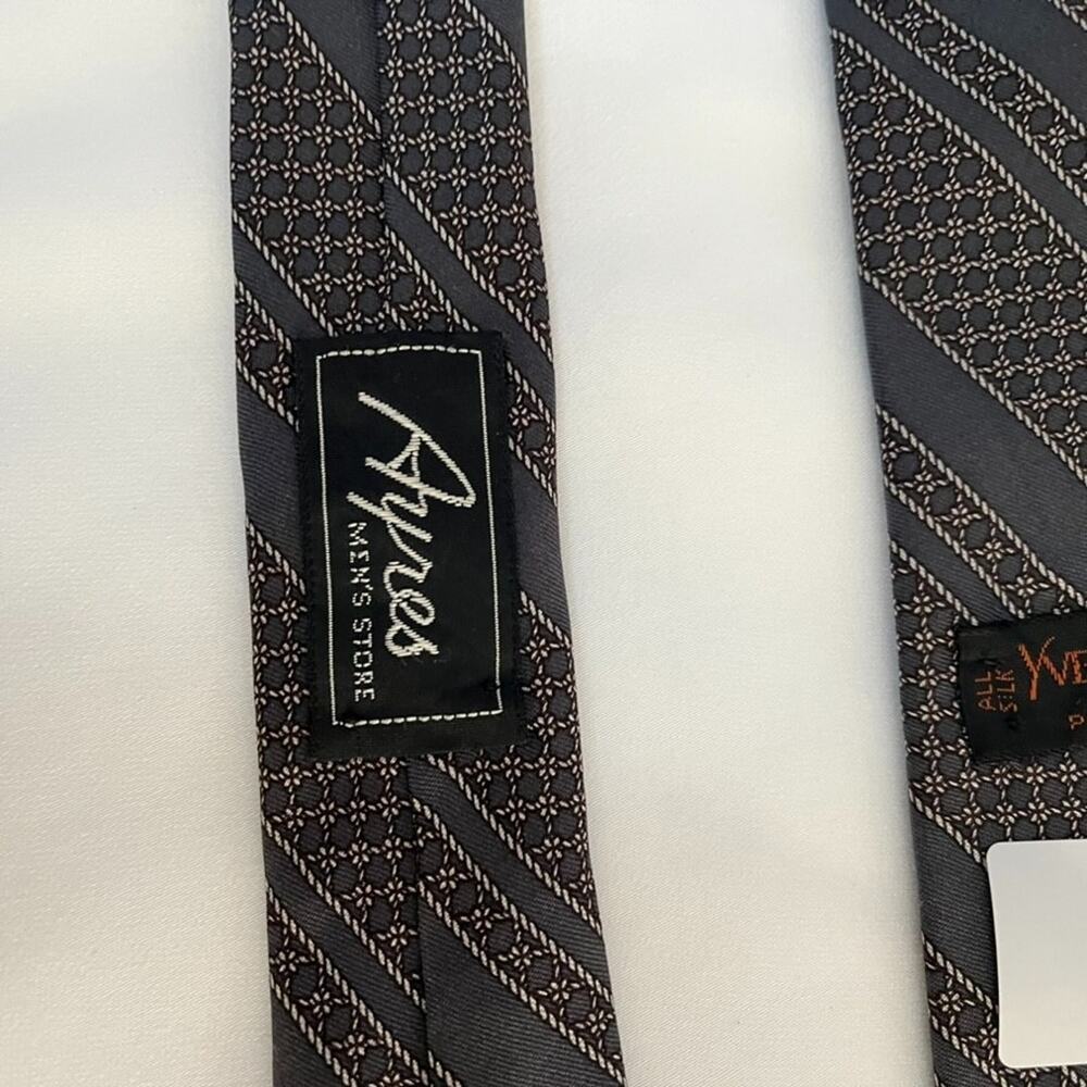 Yves Saint Laurent Mens Silk Neck Tie 54" Gray Geometric Print Wide Grey Stripes - Picture 7 of 9